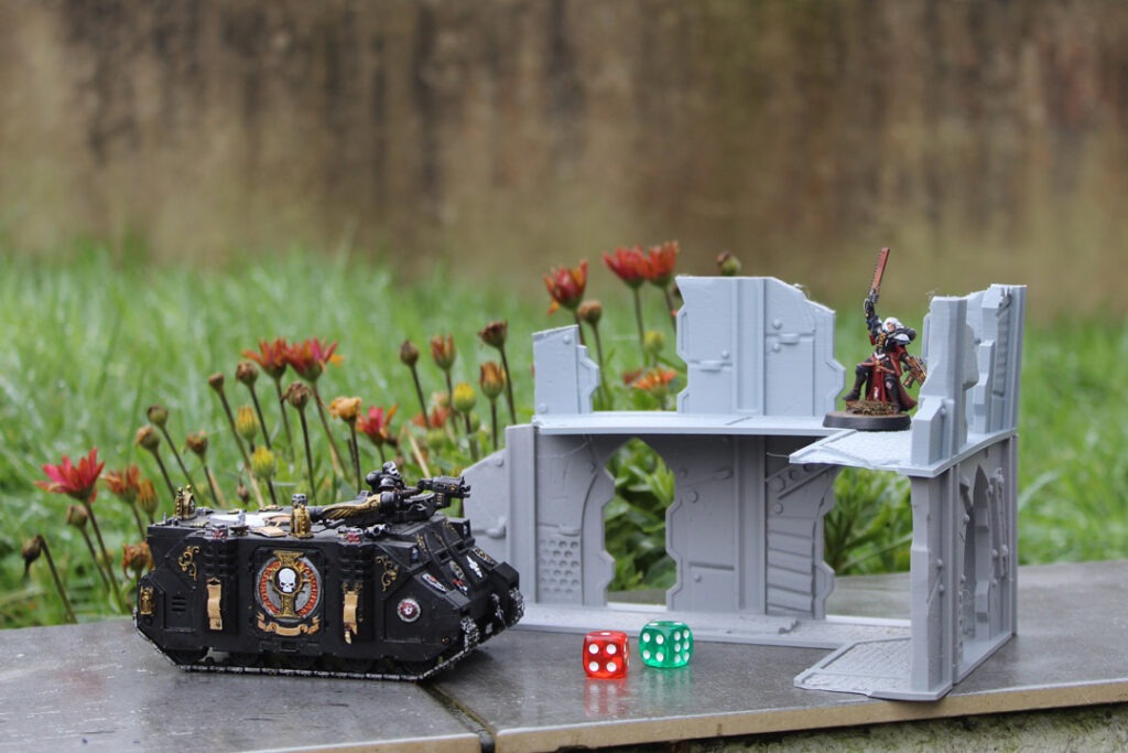 Mise en scène avec des décors imprimés en 3D par MooneEyes Wargame